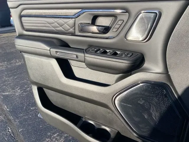 SEMINUEVOS RAM 1500 a Estados en autogozo