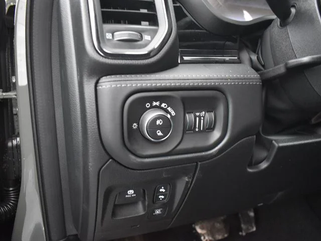 Nuevos RAM 1500 à Estados chez autogozo