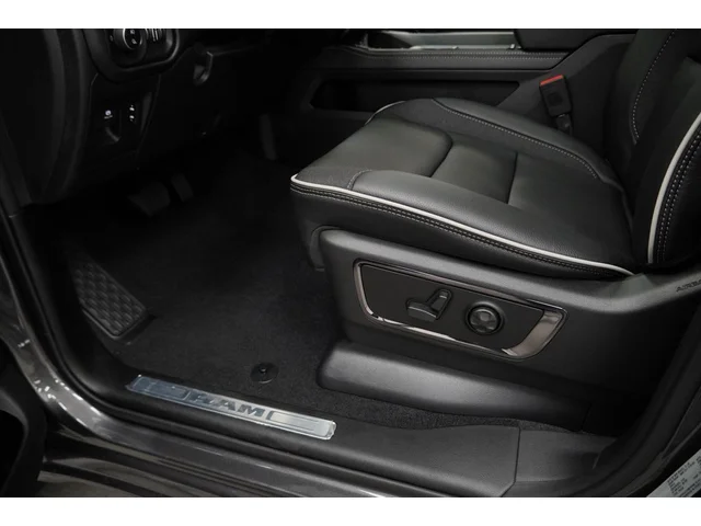 Nuevos RAM 1500 à Estados chez autogozo