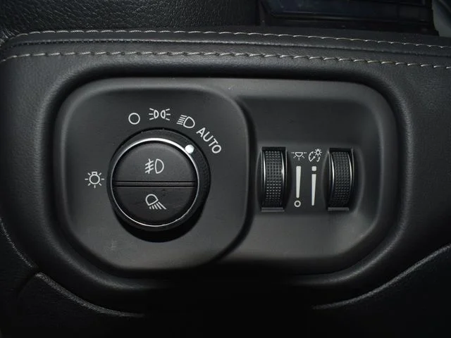 Nuevos RAM 1500 à Estados chez autogozo