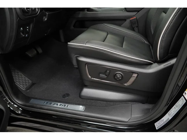 Nuevos RAM 1500 à Estados chez autogozo