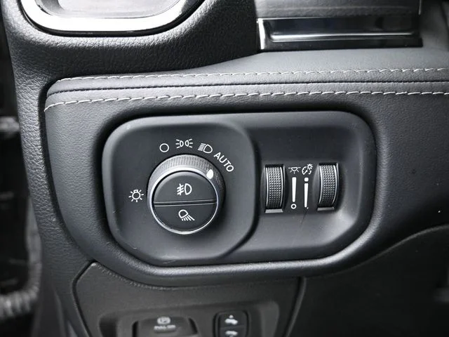 SEMINUEVOS RAM 1500 a Estados en autogozo