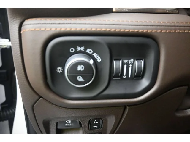 Nuevos RAM 1500 à Estados chez autogozo