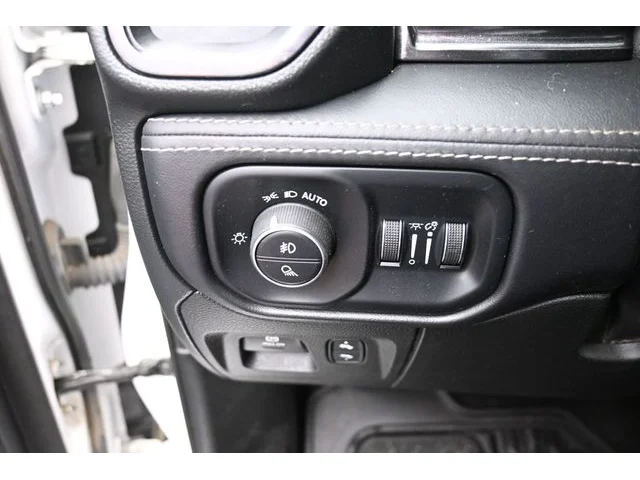 SEMINUEVOS RAM 1500 a Estados en autogozo