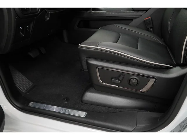 Nuevos RAM 1500 à Estados chez autogozo