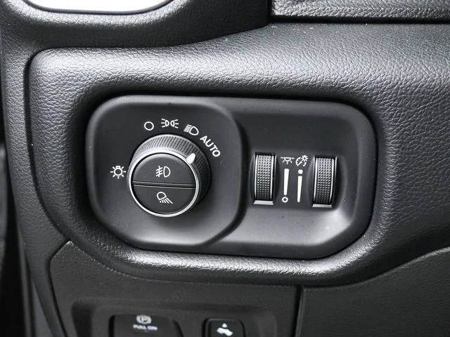 SEMINUEVOS RAM 1500 a Estados en autogozo