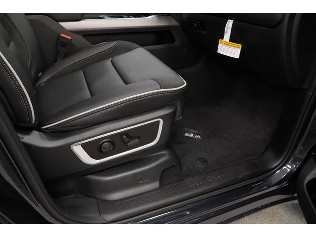 Nuevos RAM 1500 à Estados chez autogozo