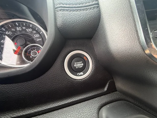 SEMINUEVOS RAM 1500 a Estados en autogozo