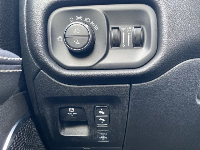 Nuevos RAM 1500 à Estados chez autogozo