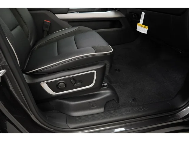 Nuevos RAM 1500 à Estados chez autogozo