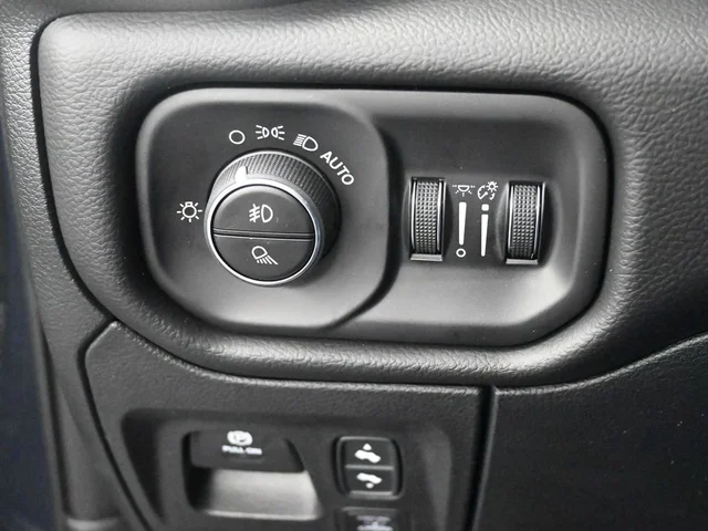 Nuevos RAM 1500 à Estados chez autogozo