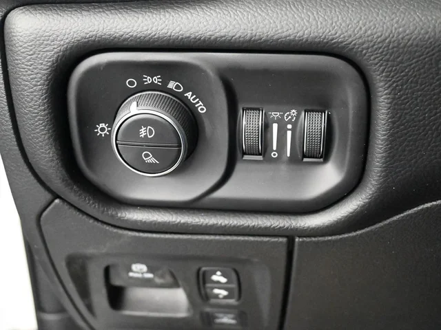 Nuevos RAM 1500 à Estados chez autogozo
