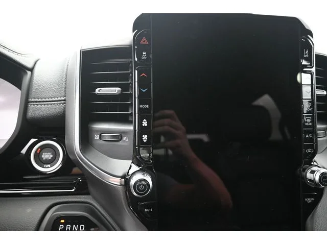 Nuevos RAM 1500 à Estados chez autogozo