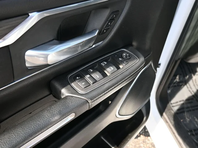 SEMINUEVOS RAM 1500 a Estados en autogozo