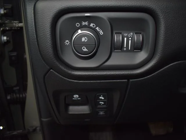 Nuevos RAM 1500 à Estados chez autogozo