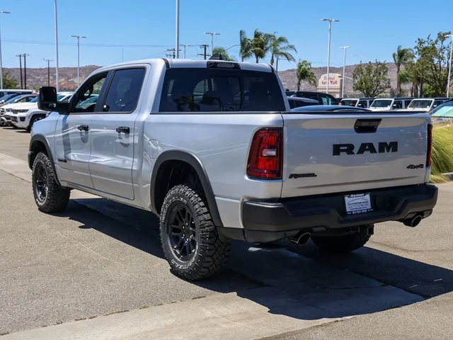 Nuevos RAM 1500 à Estados chez autogozo