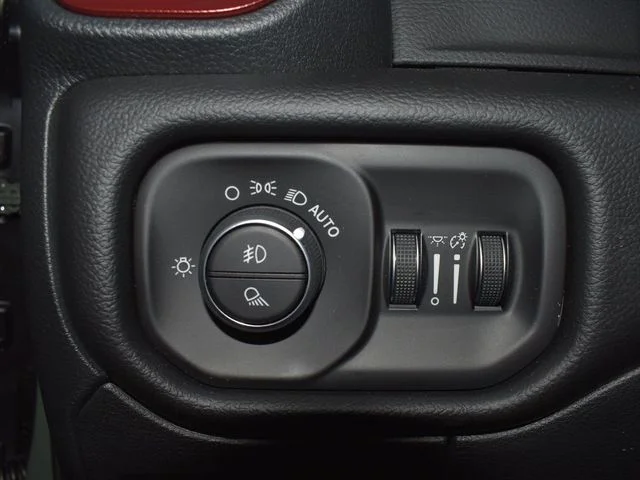 Nuevos RAM 1500 à Estados chez autogozo
