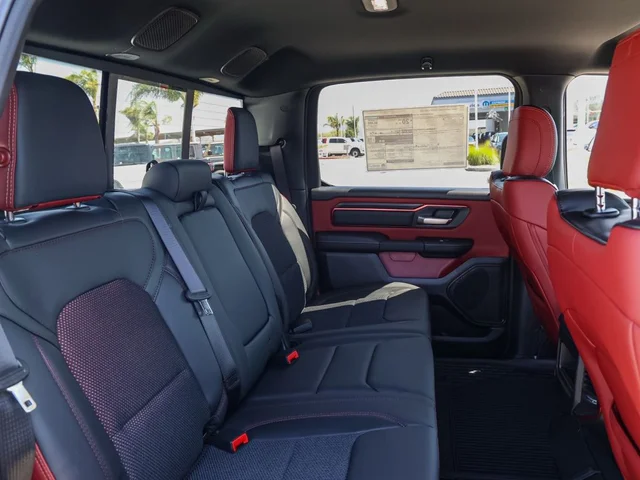 Nuevos RAM 1500 à Estados chez autogozo