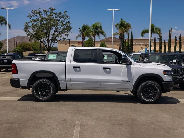 Nuevos RAM 1500 à Estados chez autogozo