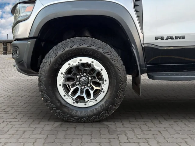 SEMINUEVOS RAM 1500 a Estados en autogozo