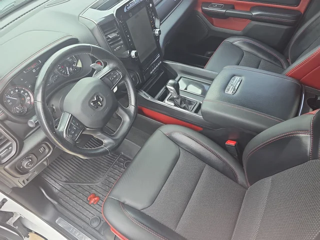 SEMINUEVOS RAM 1500 a Estados en autogozo