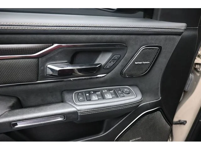 SEMINUEVOS RAM 1500 a Estados en autogozo