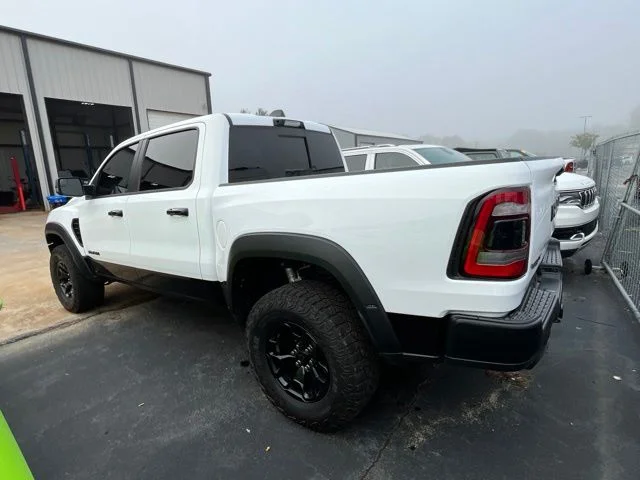 SEMINUEVOS RAM 1500 a Estados en autogozo