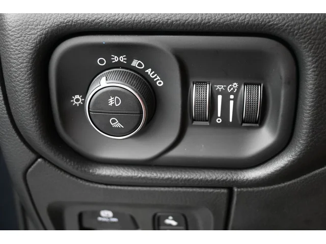 Nuevos RAM 1500 à Estados chez autogozo