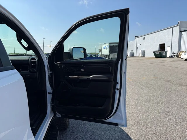 SEMINUEVOS RAM 1500 a Estados en autogozo