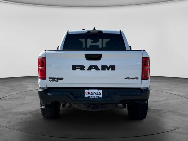 SEMINUEVOS RAM 1500 a Estados en autogozo