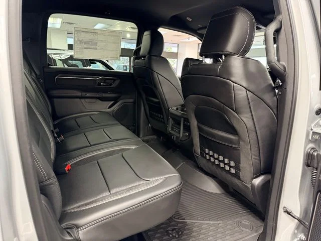 Nuevos RAM 1500 à Estados chez autogozo