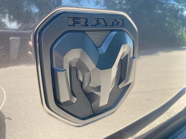 SEMINUEVOS RAM 1500 a Estados en autogozo
