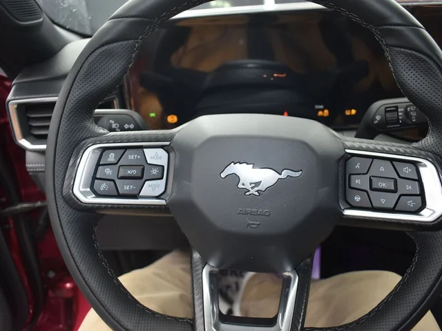 Nuevos FORD MUSTANG à Estados chez autogozo
