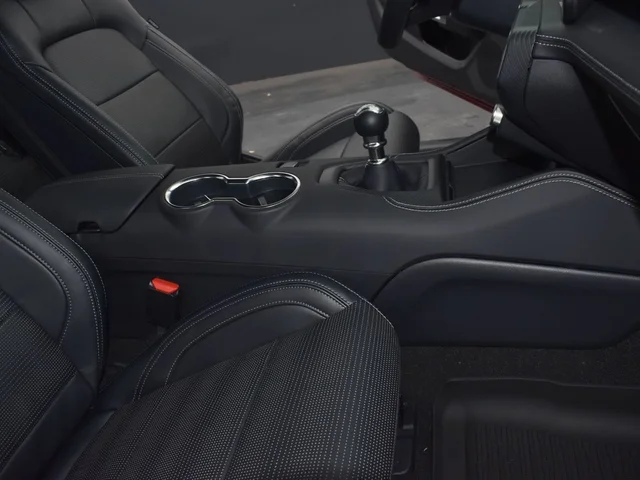 Nuevos FORD MUSTANG à Estados chez autogozo