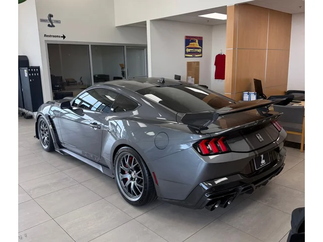 Nuevos FORD MUSTANG à Estados chez autogozo