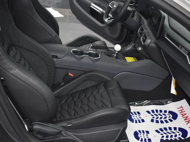 Nuevos FORD MUSTANG à Estados chez autogozo