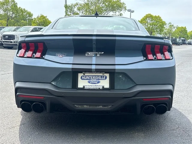 Nuevos FORD MUSTANG at Huntersville Ford in Huntersville