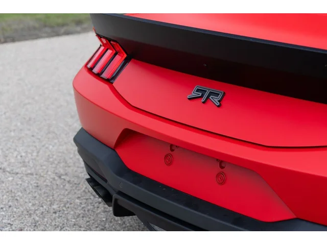 Nuevos FORD MUSTANG à Estados chez autogozo