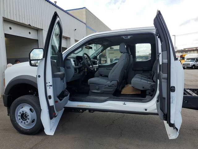 Nuevos FORD F-450SD à Estados chez autogozo