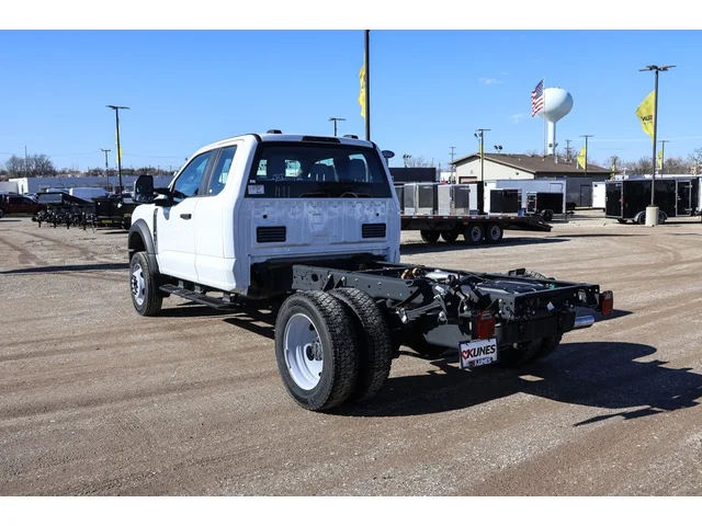 Nuevos FORD F-550SD à Estados chez autogozo