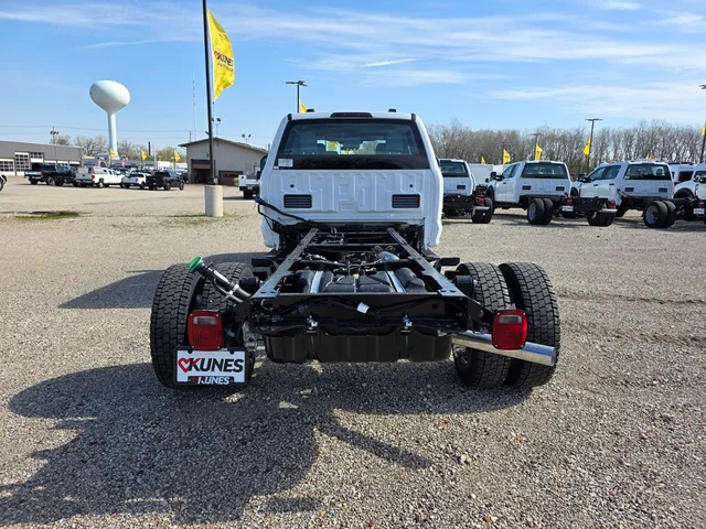 Nuevos FORD F-450SD à Estados chez autogozo