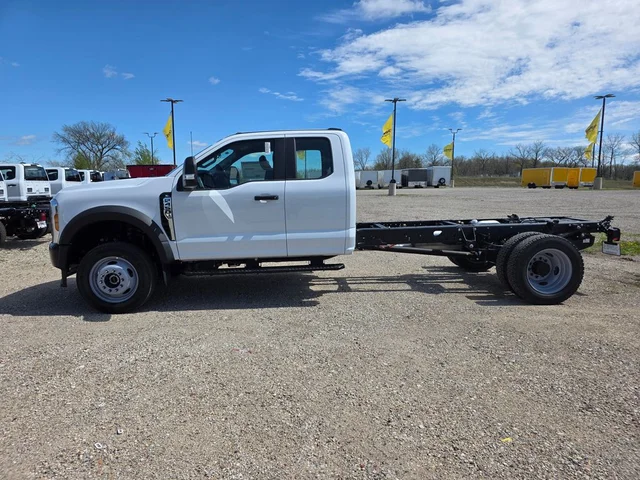 Nuevos FORD F-450SD à Estados chez autogozo