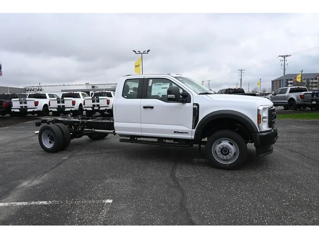 Nuevos FORD F-450SD à Estados chez autogozo