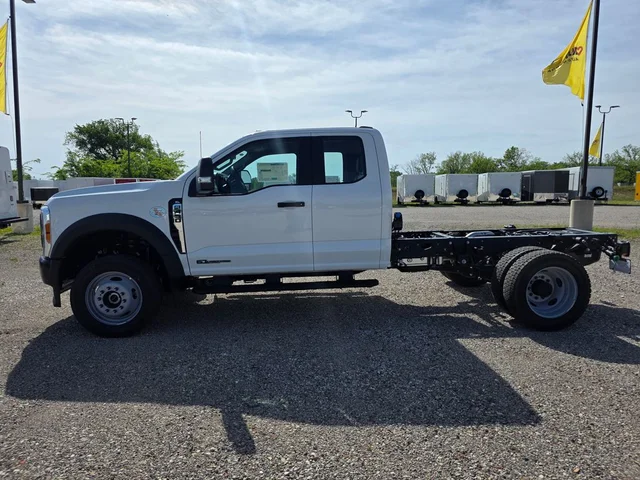 Nuevos FORD F-450SD à Estados chez autogozo