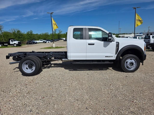 Nuevos FORD F-450SD à Estados chez autogozo