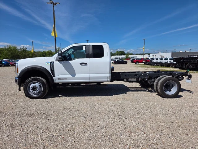 Nuevos FORD F-450SD à Estados chez autogozo
