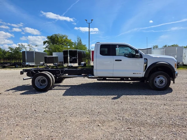 Nuevos FORD F-450SD à Estados chez autogozo