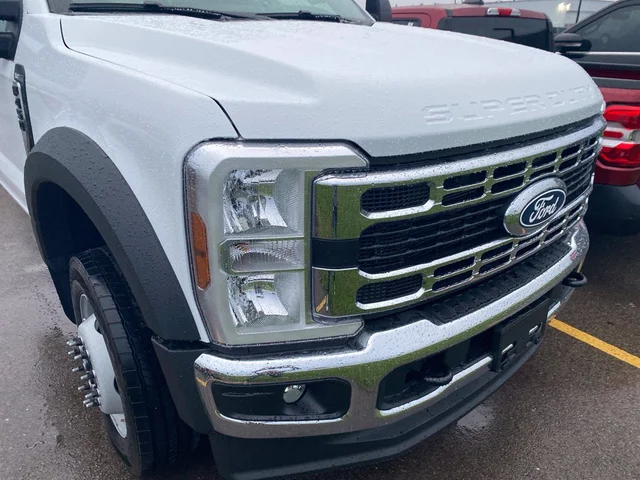Nuevos FORD F-450SD à Estados chez autogozo