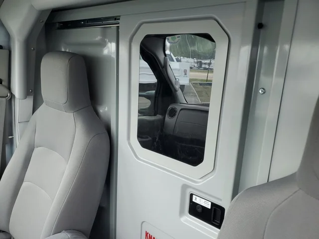 Nuevos FORD E-350SD à Estados chez autogozo