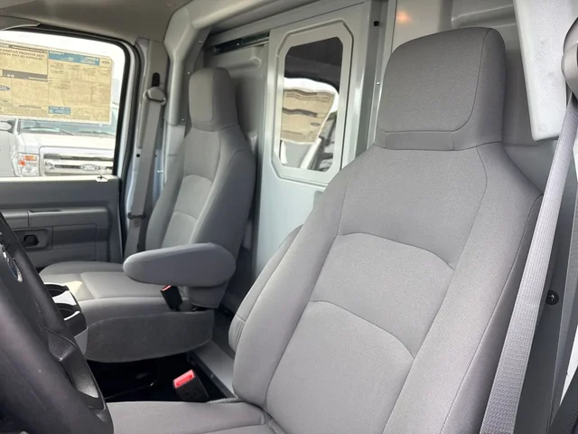 Nuevos FORD E-350SD à Estados chez autogozo